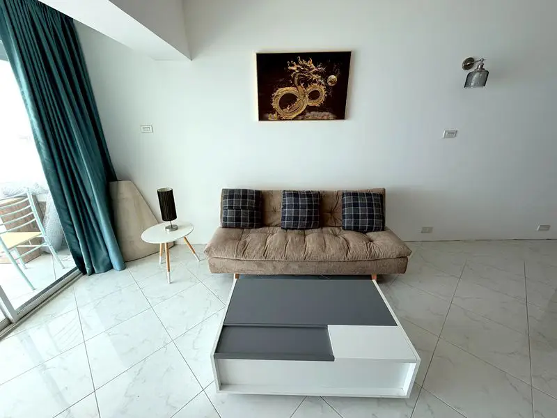 Metro Jomtien Condotel studio for sale