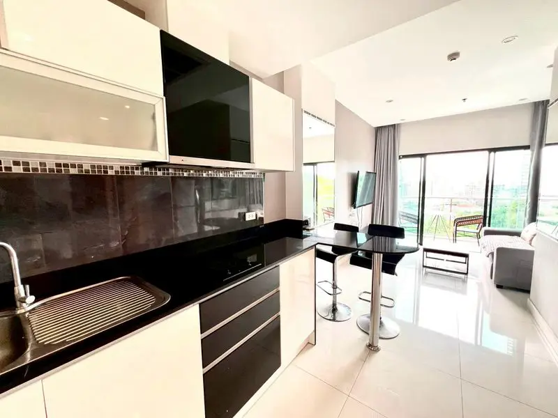 The Axis Condominium 1 Bedroom for sale