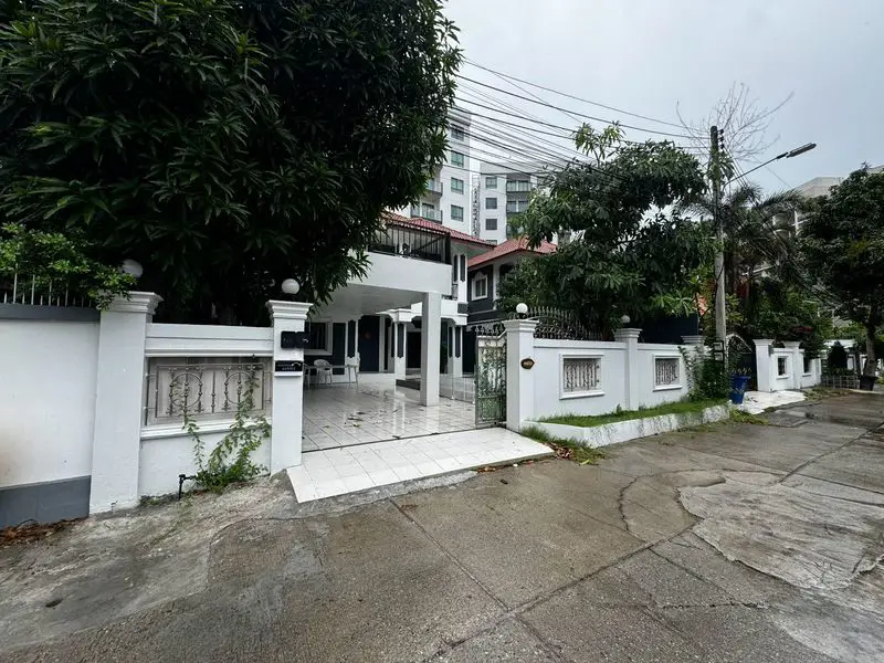 Pool Villa Near Arcadia Beach 1 - 5 Bedroom for sale