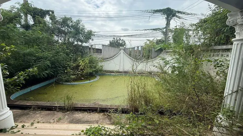 House for renovation 6 Bedroom for sale