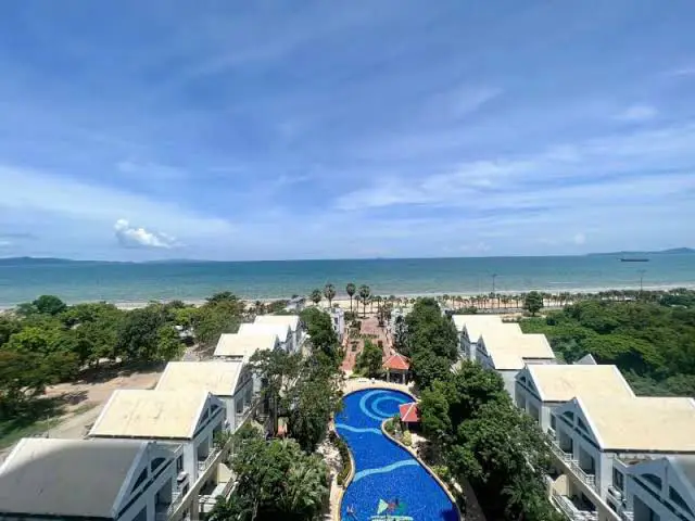 Metro Jomtien Condotel studio for sale