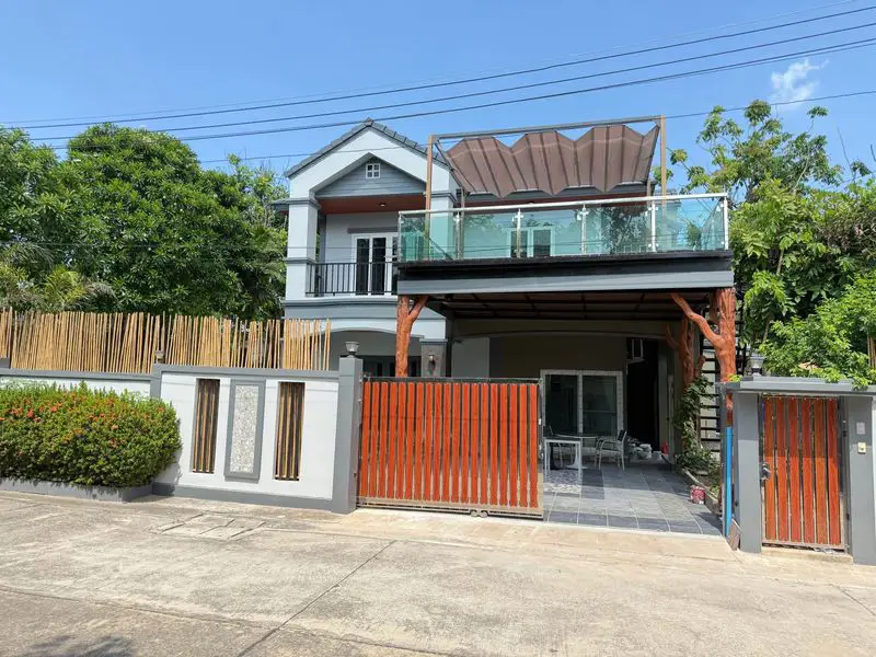 Pool Villa in Tatawan Village 6 Bedroom for sale