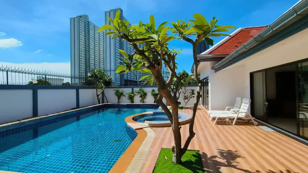 Pool Villa Jomtien 4 Bedrooms for rent