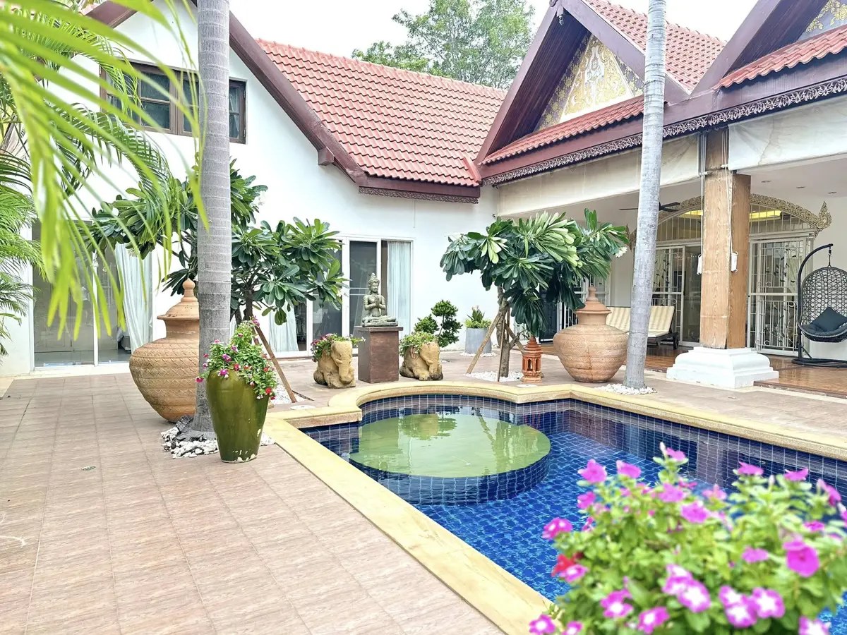THE PALACE Jomtien 3 Bedroom for sale and for rent
