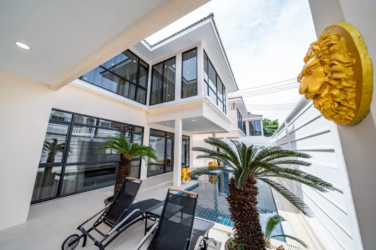Private house Soi Kor Phai 9/2 - 7 Bedroom for sale