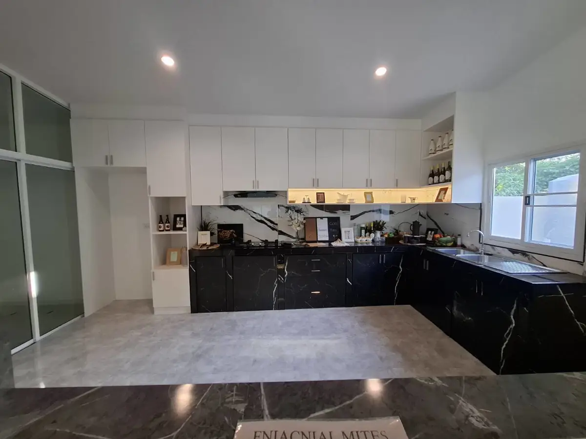 Maneeya Village, Chaiyaphruek 2 -3 Bedroom for rent