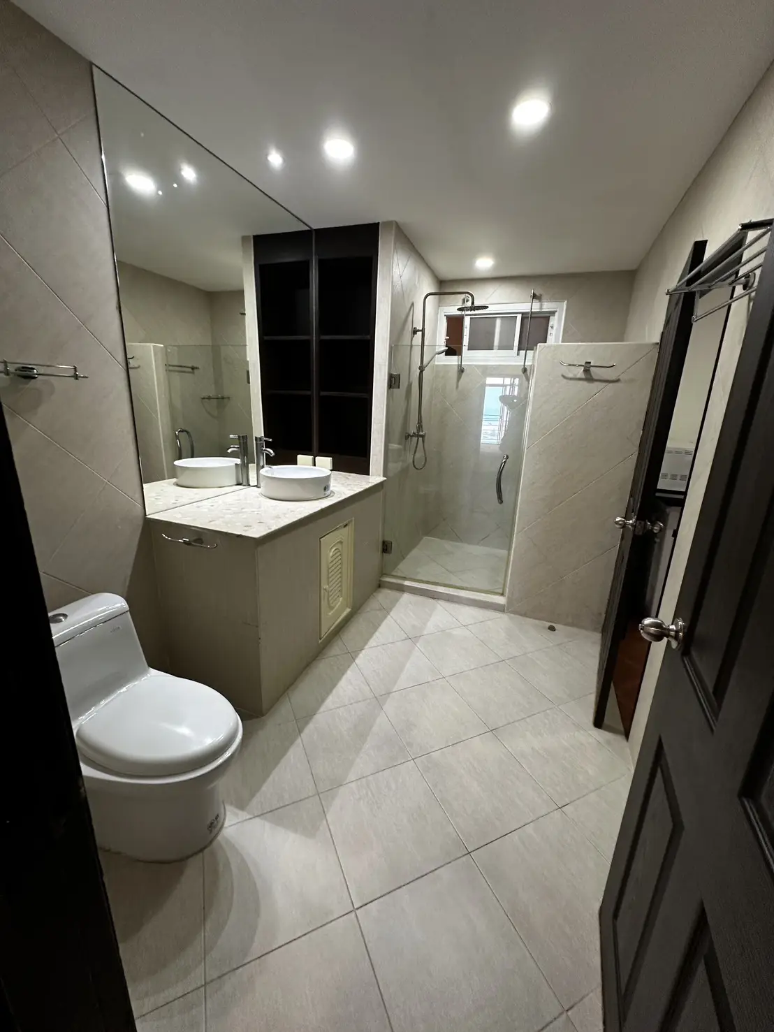 Executive Residence IV 1 Bedroom for rent