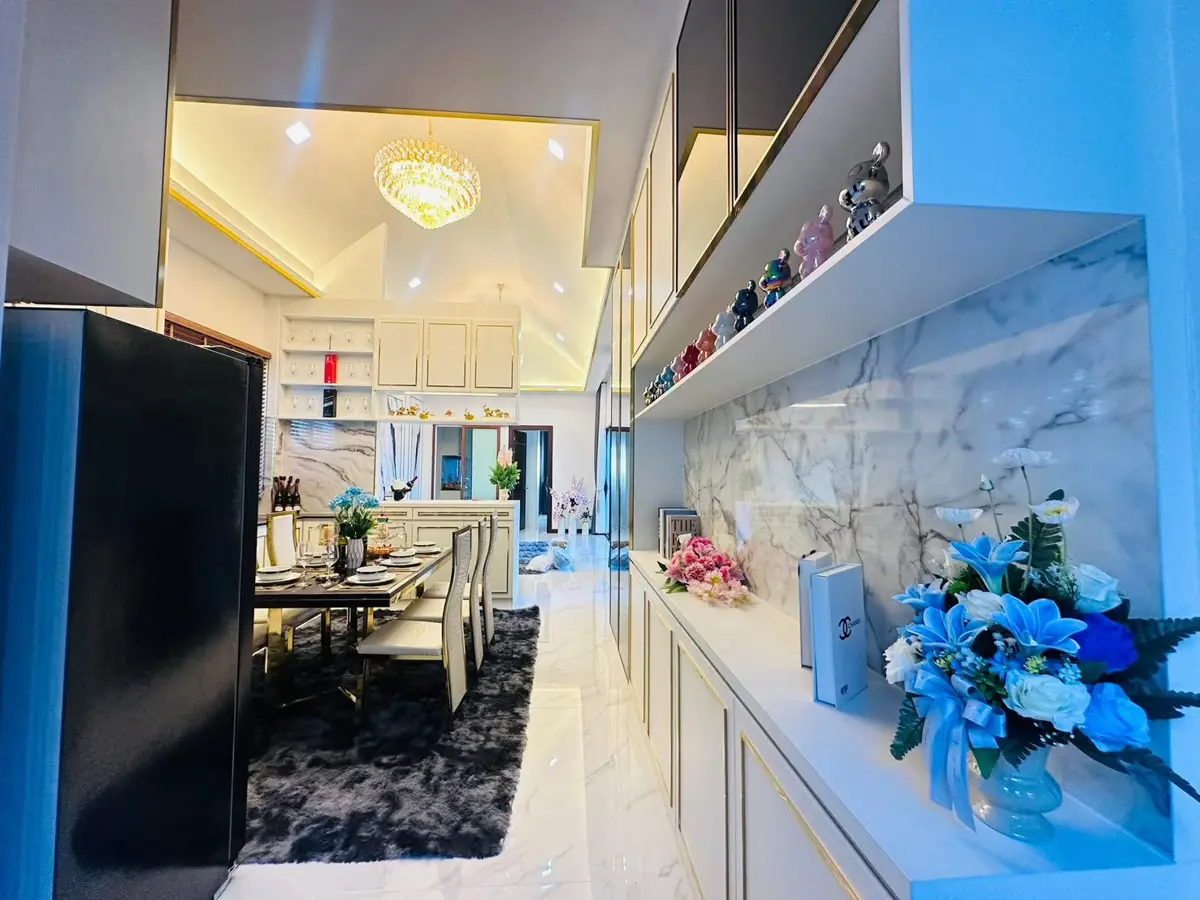 Luxury Modern Pool Villa in the prime Pong 3 Bedroom for sale