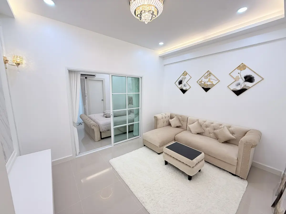 9 Karat condo Studio for sale