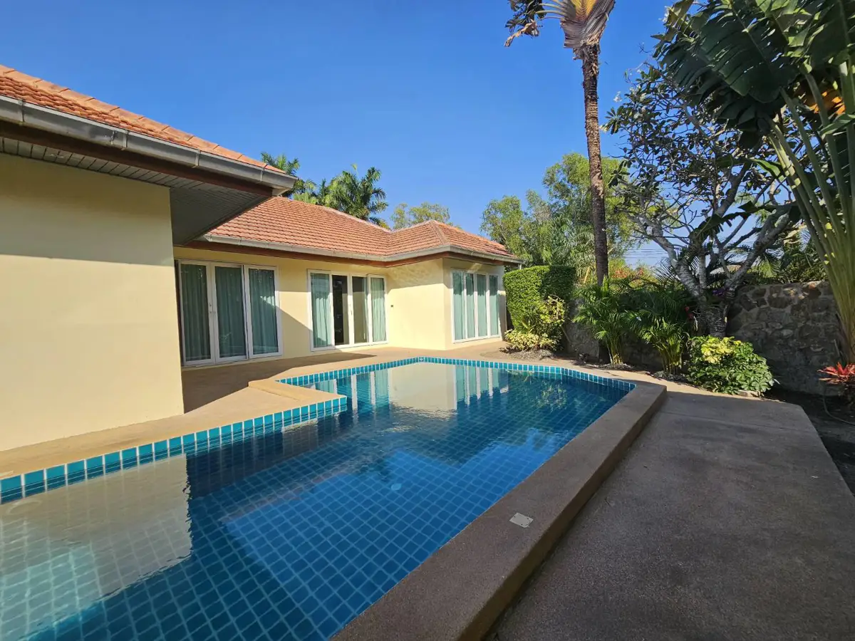 Luxury Pool Villa in Mabprachan 4 Bedroom
