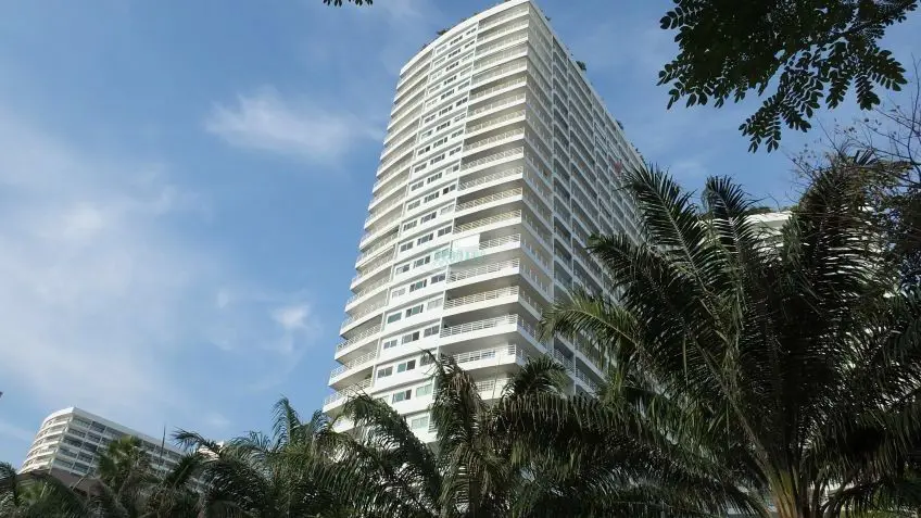 Jomtien Beach Pattaya View Talay 7 Condominium pool