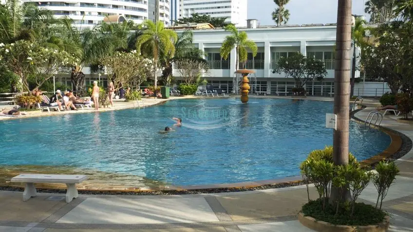 View Talay 7 Swimming Pool, Seaboard Properties Agency Pattaya