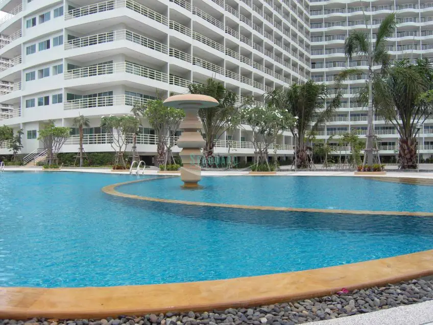 Jomtien Beachfront Apartment