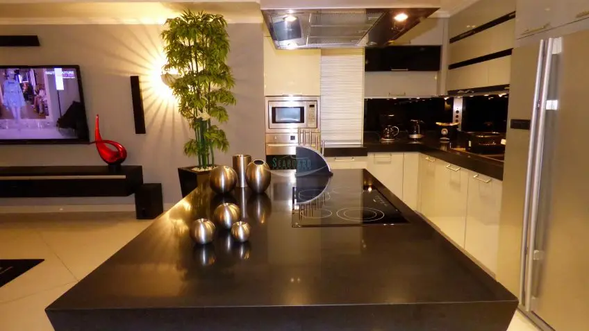 kitchen island View Talay 3 condo Dongtan Beach