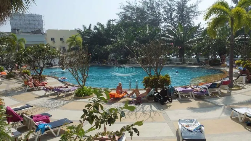 Jomtien Beach Pattaya View Talay 7 Condominium pool