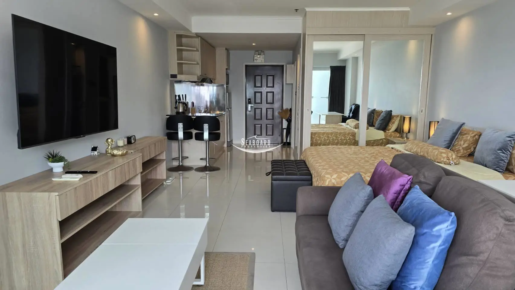 Beachfront Condo Jomtien