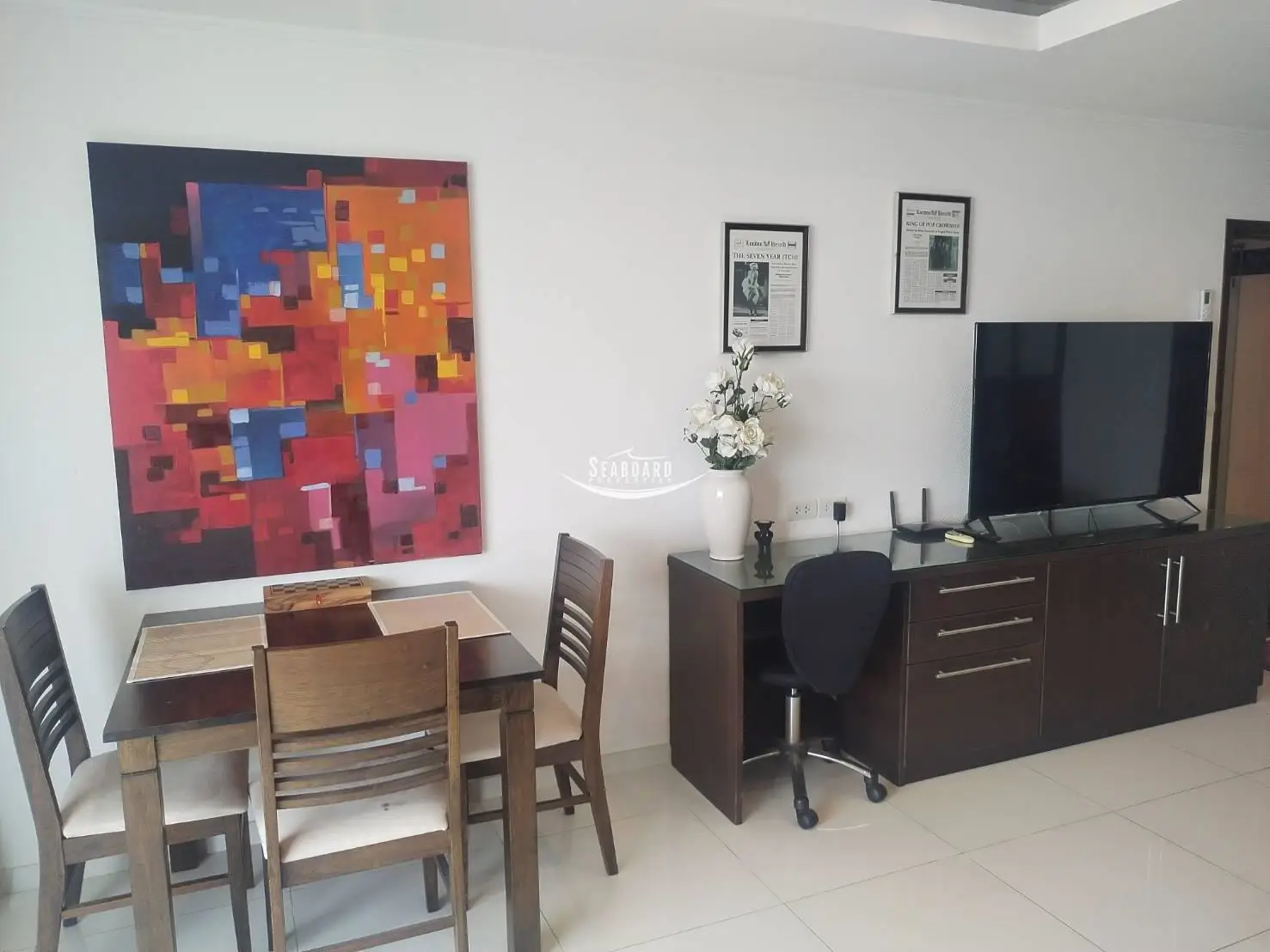 Jomtien Plaza Condotel Beachfront 