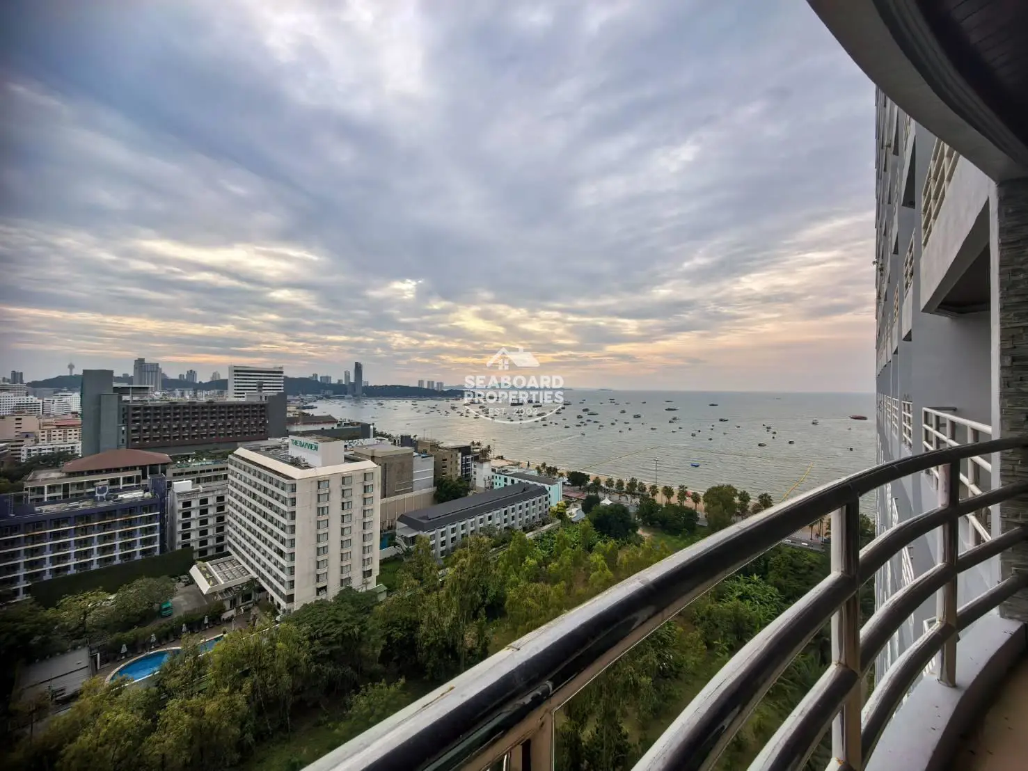 view talay 6 Condominium 2 bedrooms for sale foreigner ownership