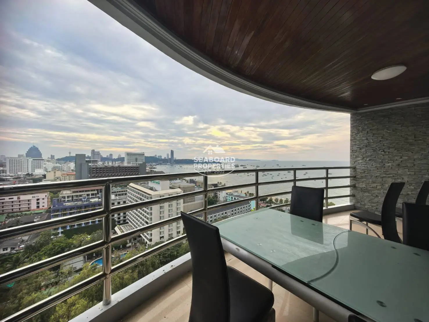 view talay 6 Condominium 2 bedrooms for sale foreigner ownership