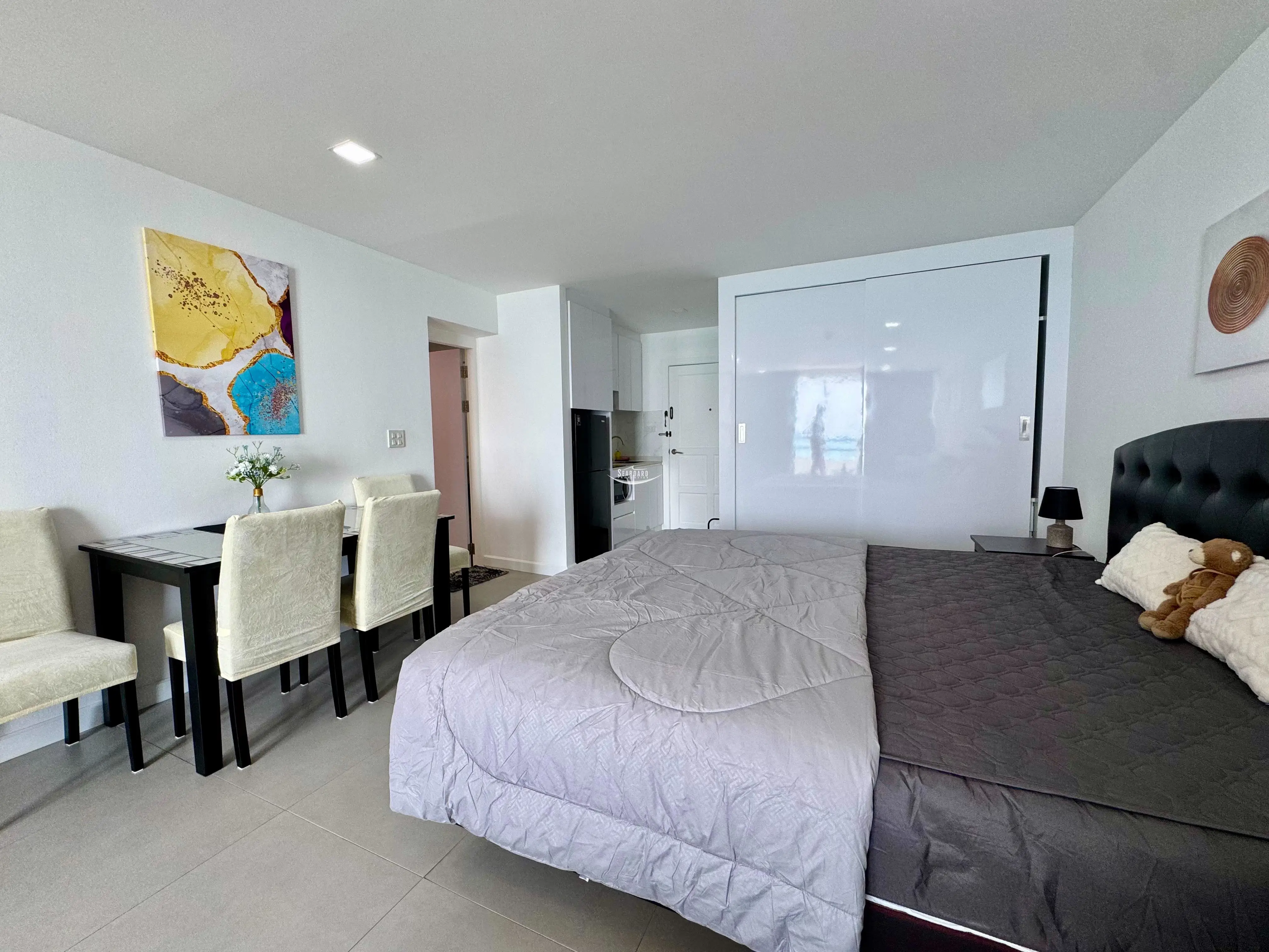 Jomtien Plaza Condo for Rent on Jomtien Beach