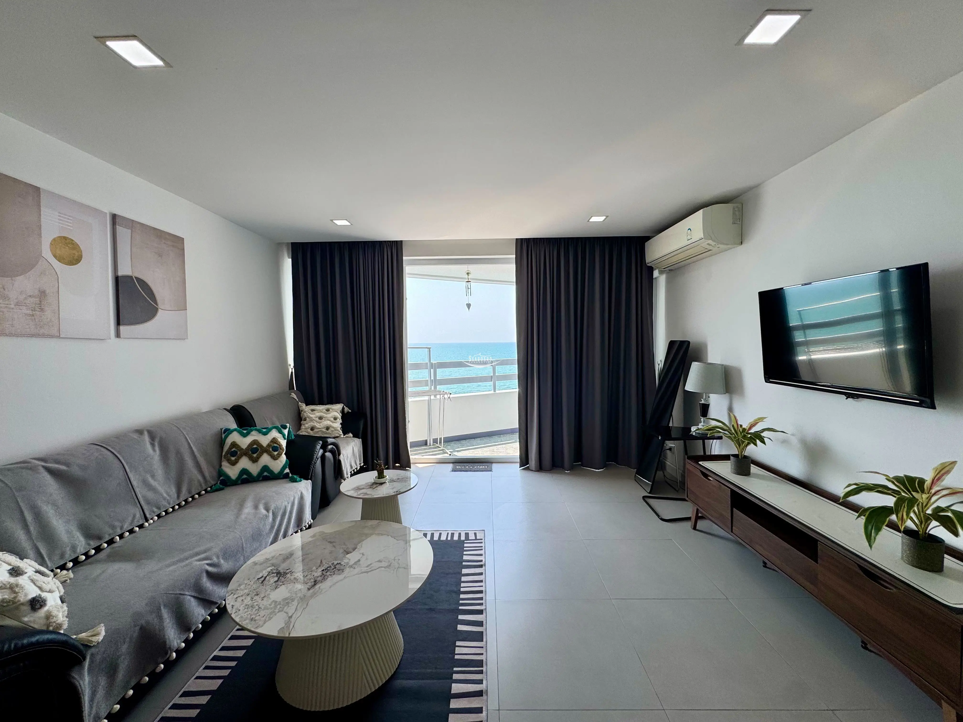 Jomtien Plaza Condo for Rent on Jomtien Beach