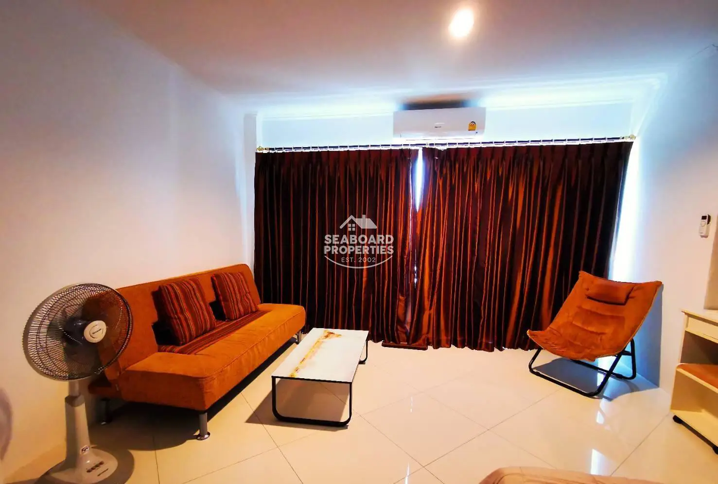 View Talay 6 Condominium - Spacious Studio with Sofa & TV