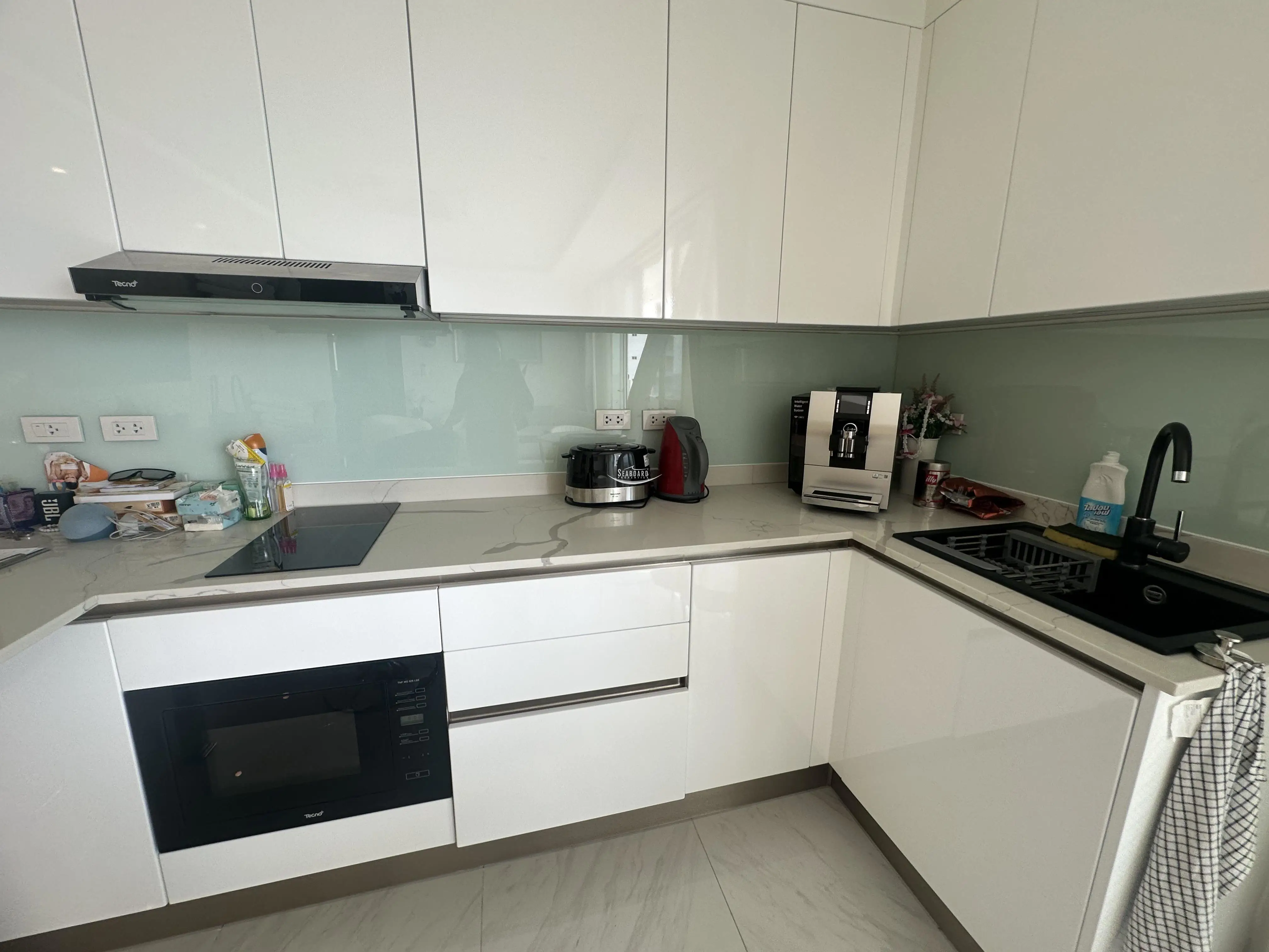 Jomtien Complex condo new kitchen