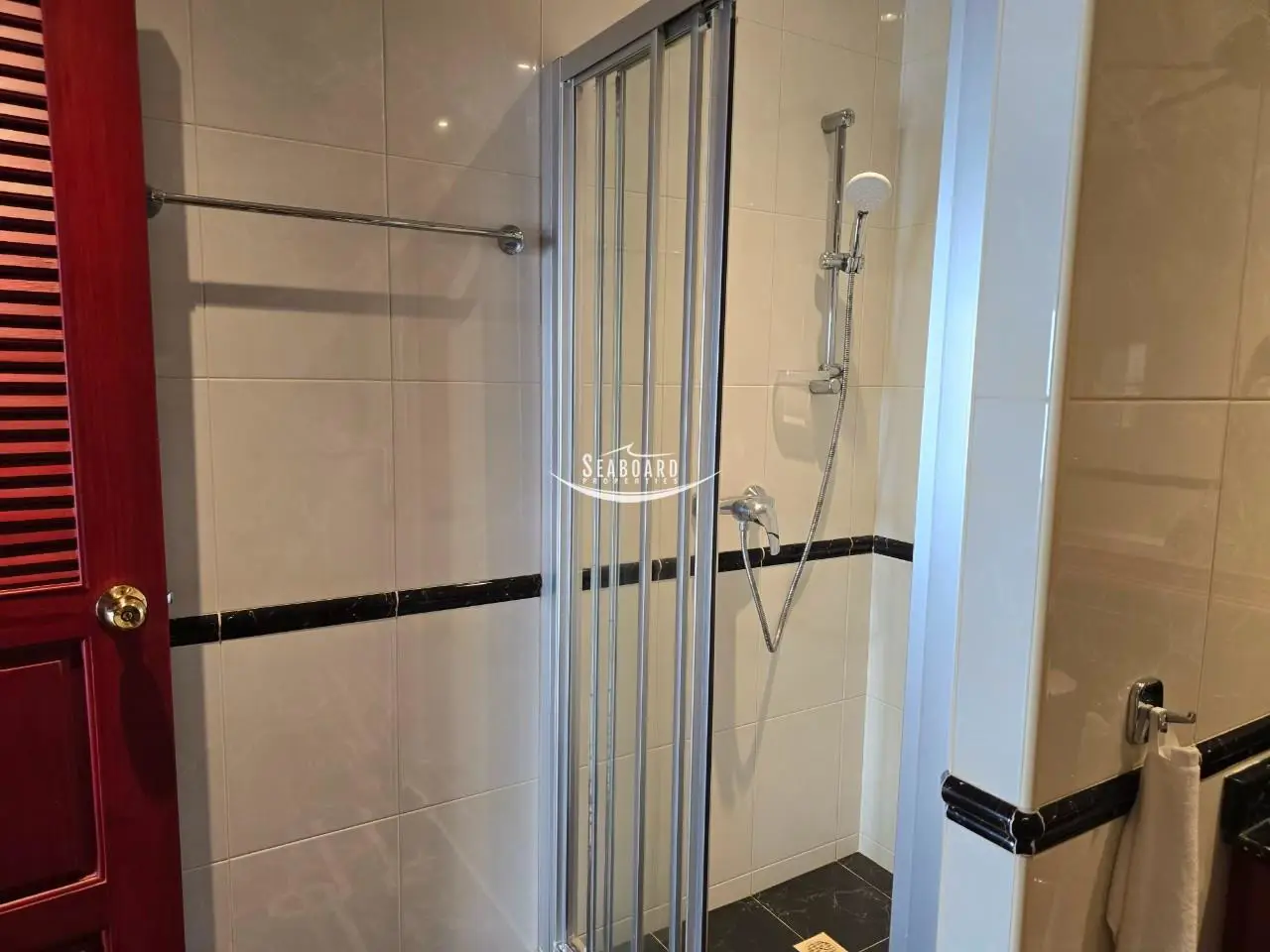 Nice bathroom in View Talay Condo 7