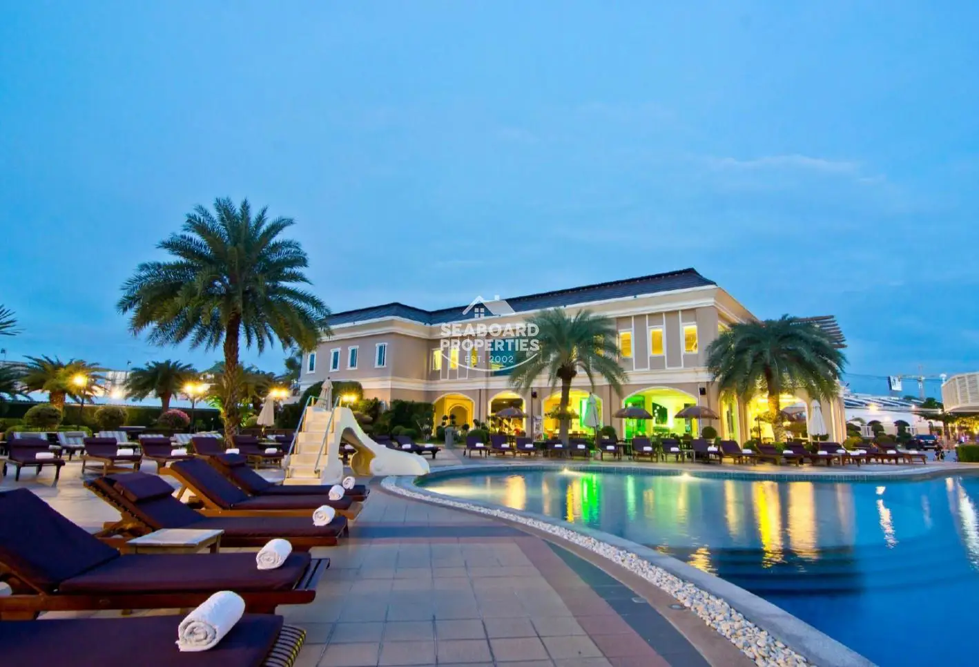 LK Legend Evening Atmosphere and Pool View