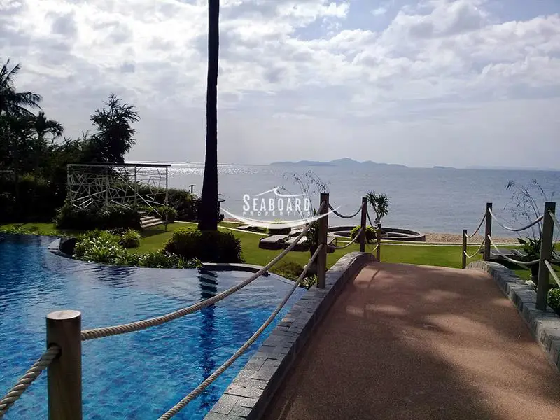 Infinity Pool Overlooking the Ocean