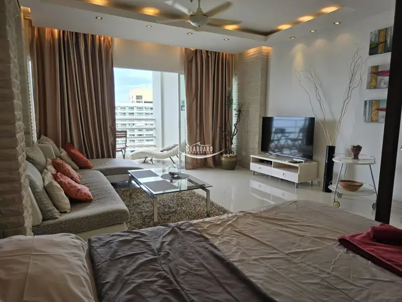 View Talay 7 Beachfront Condominium For Sale in Jomtien