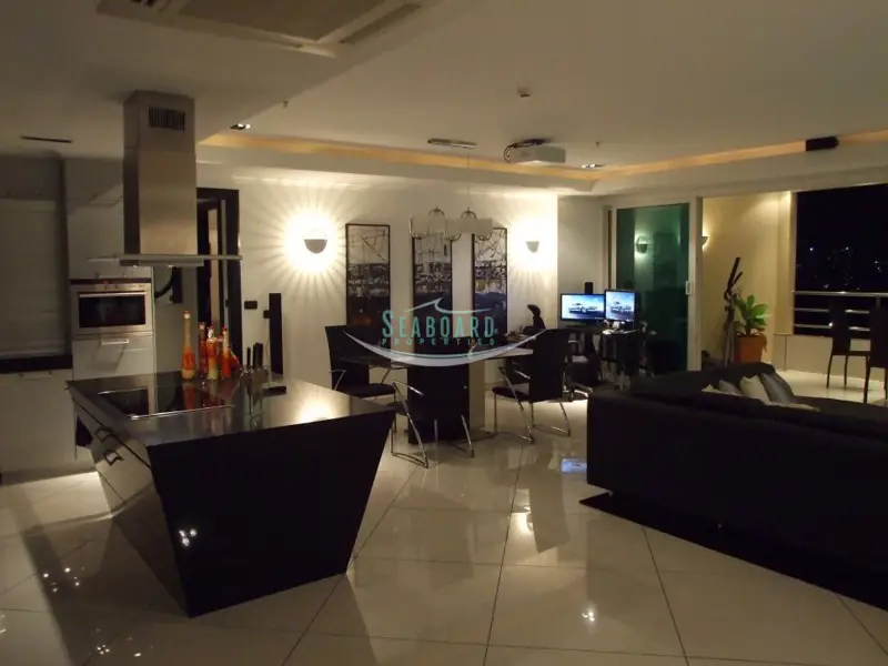 View Talay 3 Beachfront Condominium for Rent in Pratumnak Hill