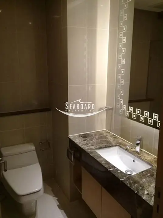 Elegant & Modern Bathroom