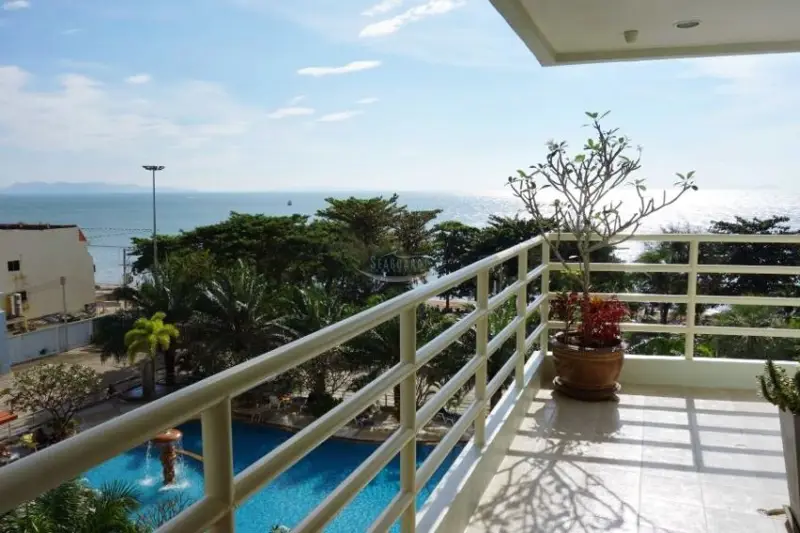 View Talay 7 Condo Seaview Corner Balcony