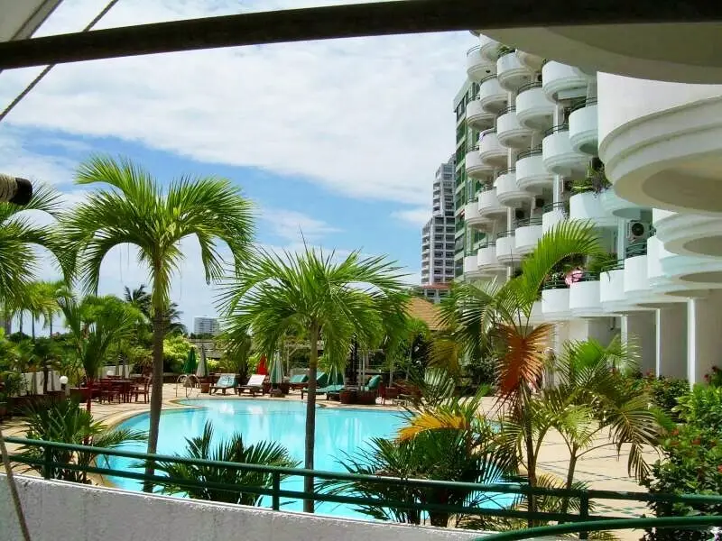 Star Beach Condominium for Sale and for Rent in Pratumnak Hill