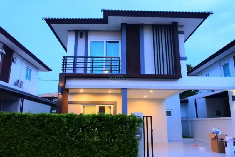 Patta Let Village House for Rent in East Pattaya