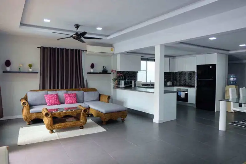 Suksabai Villa House with Pool for Sale in Pattaya City