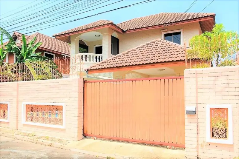 Tanyawan Garden Home 1 House with Pool for Sale and for Rent in East Pattaya