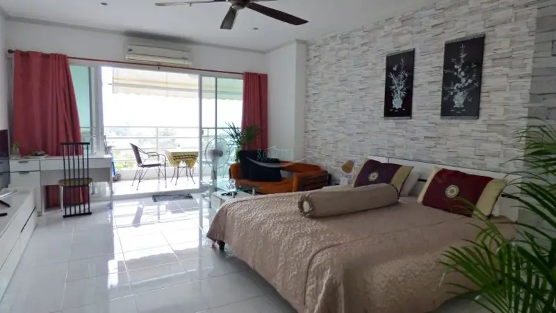 Renting Studio Apartment Pattaya Thailand