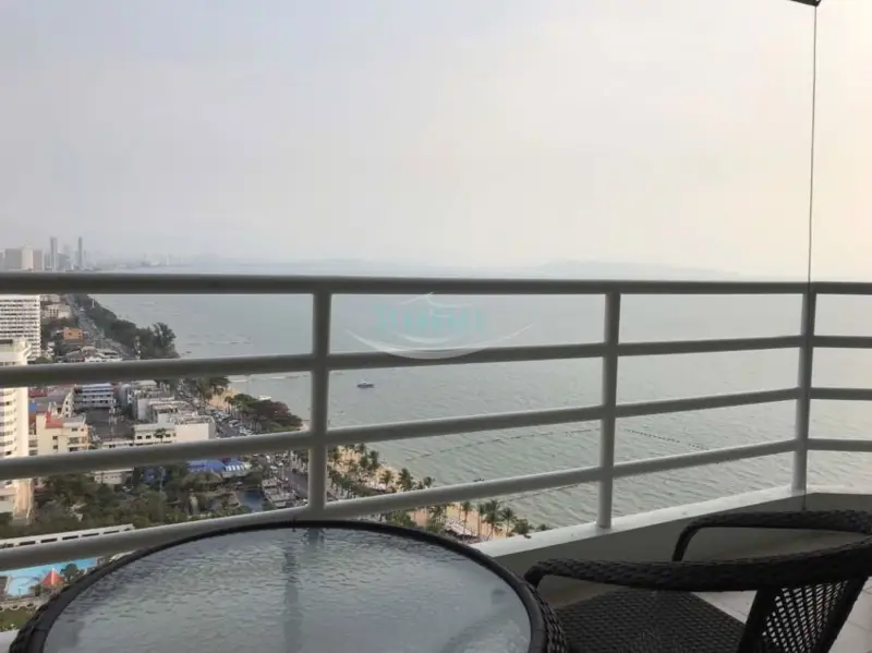 View Talay 7 Condo Jomtien living room