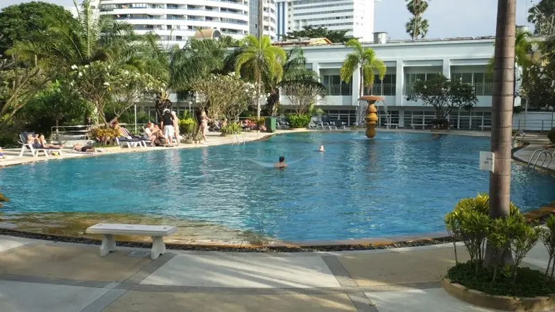 View Talay 7 Condo swimming pool