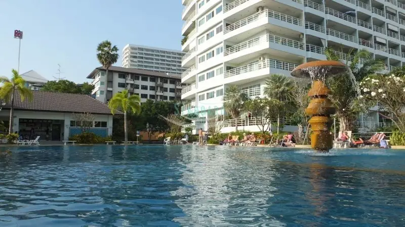 View Talay 7 Condominium communal pool