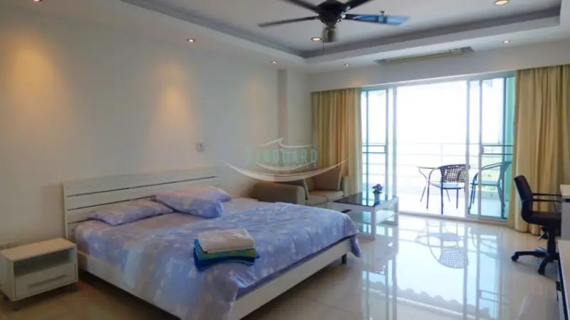 View Talay 7 Condo Jomtien living room