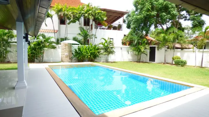 Pool Villa Natheekarn Park View for Sale in East Pattaya