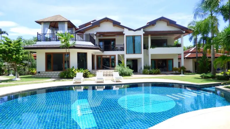 Luxury Pool Villa Resort for Sale in Bangsaray