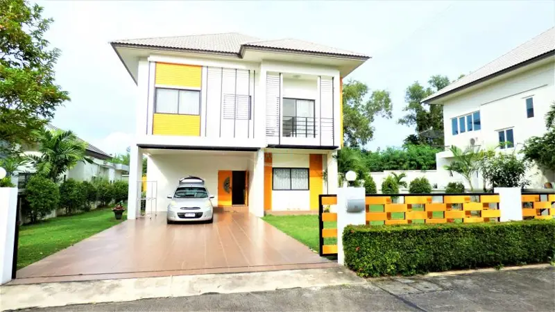 Patta Village House for Sale in East Pattaya