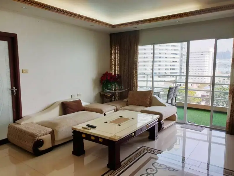 View Talay 7 Condo Jomtien living room