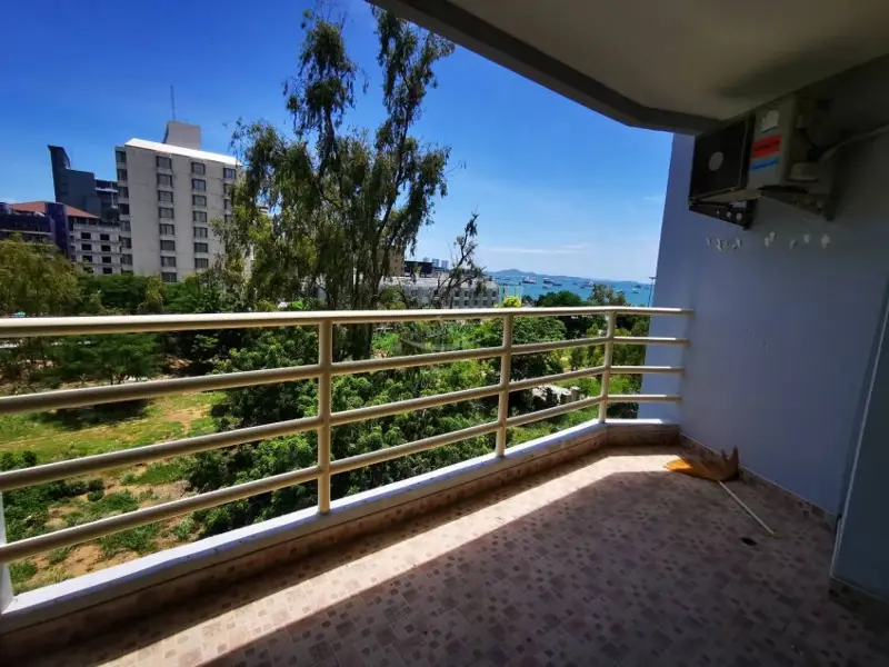 View Talay 6 Beachfront Condominium for Sale in Central Pattaya