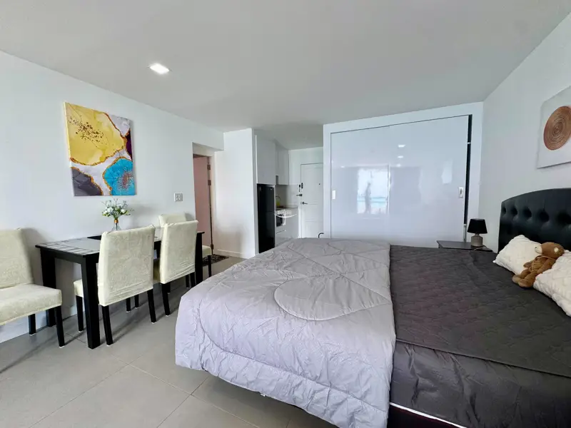 Jomtien Plaza Condo for Rent on Jomtien Beach
