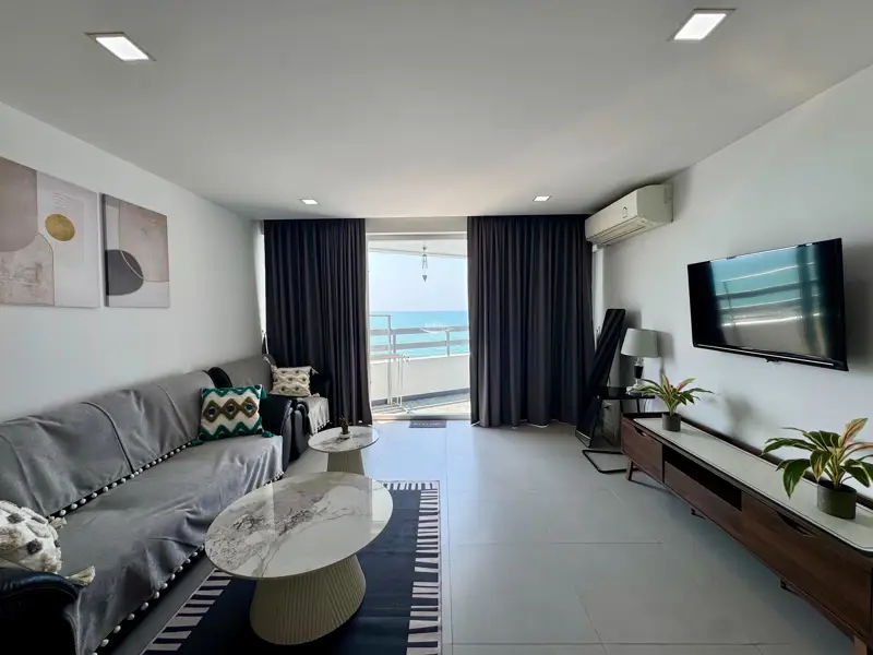 Jomtien Plaza Condo for Rent on Jomtien Beach